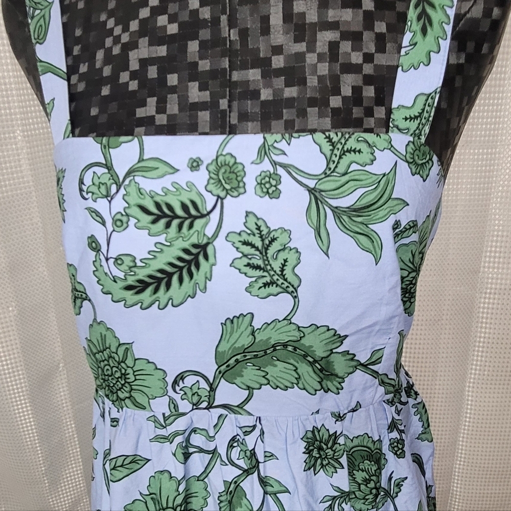 Dress - Picture 9 of 9